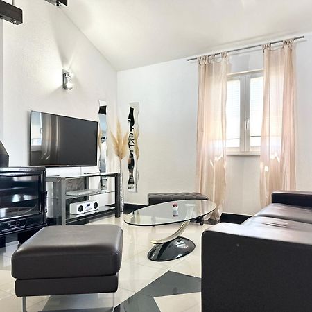 Villa Andrijana - Exclusively Yours - Family Getaway With Private Pool Kaštela 외부 사진