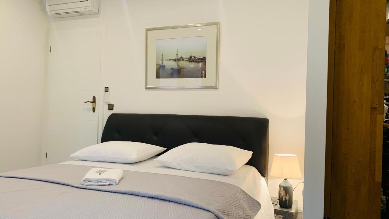 Villa Andrijana - Exclusively Yours - Family Getaway With Private Pool Kaštela 외부 사진
