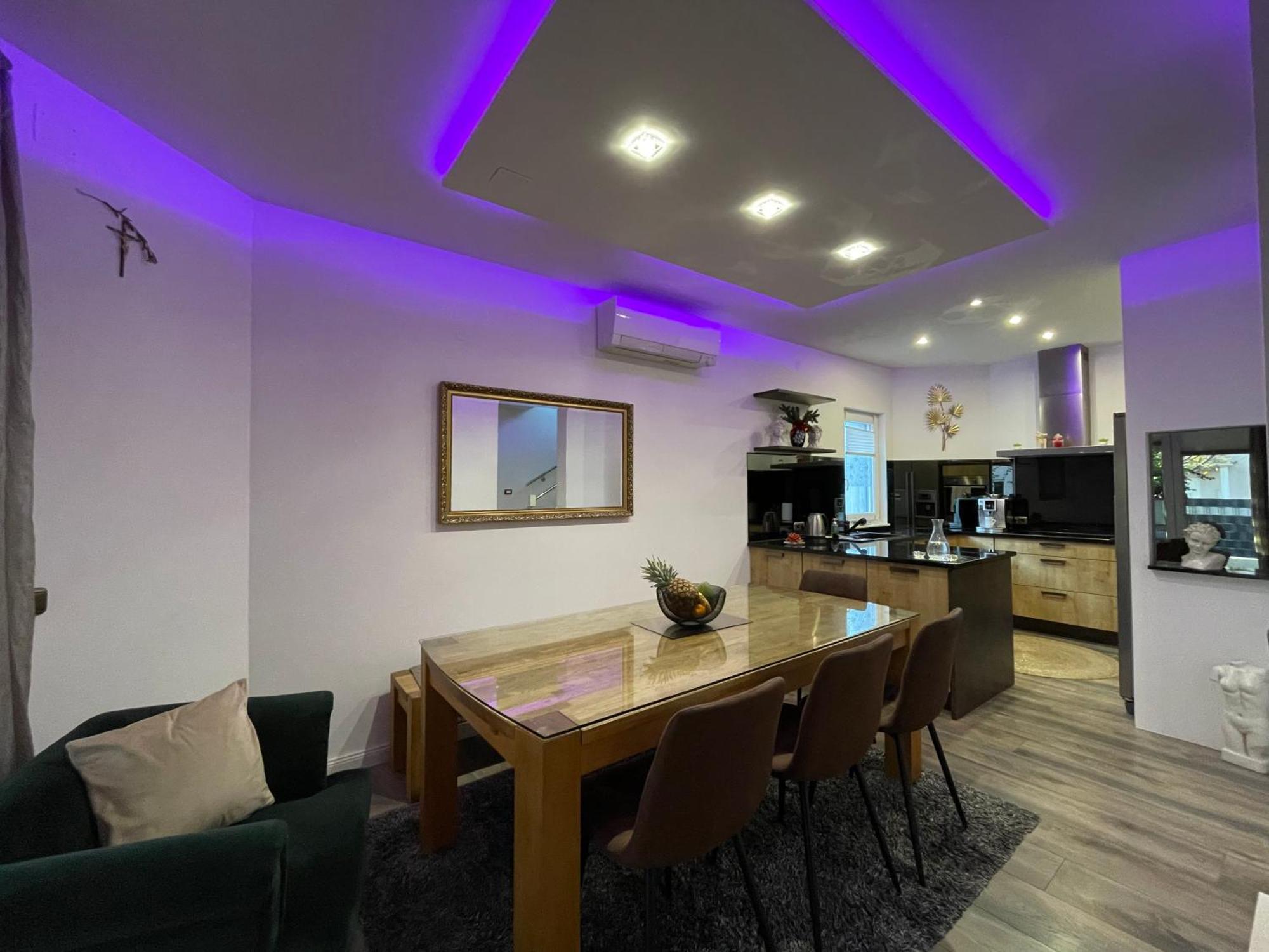 Villa Andrijana - Exclusively Yours - Family Getaway With Private Pool Kaštela 외부 사진
