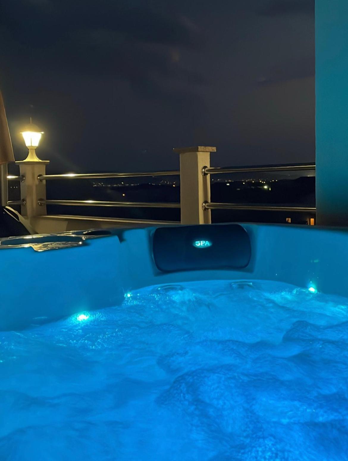 Villa Andrijana - Exclusively Yours - Family Getaway With Private Pool Kaštela 외부 사진