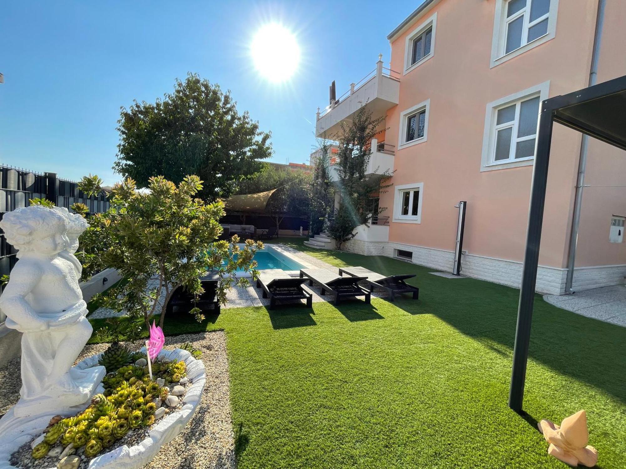Villa Andrijana - Exclusively Yours - Family Getaway With Private Pool Kaštela 외부 사진