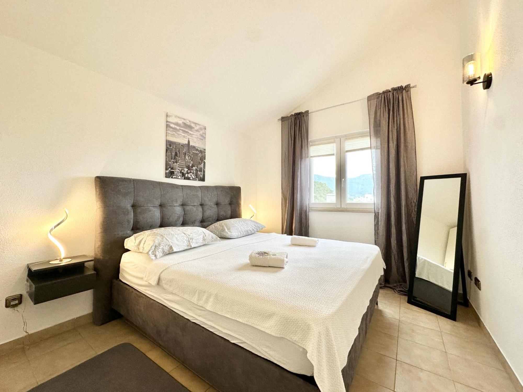 Villa Andrijana - Exclusively Yours - Family Getaway With Private Pool Kaštela 외부 사진