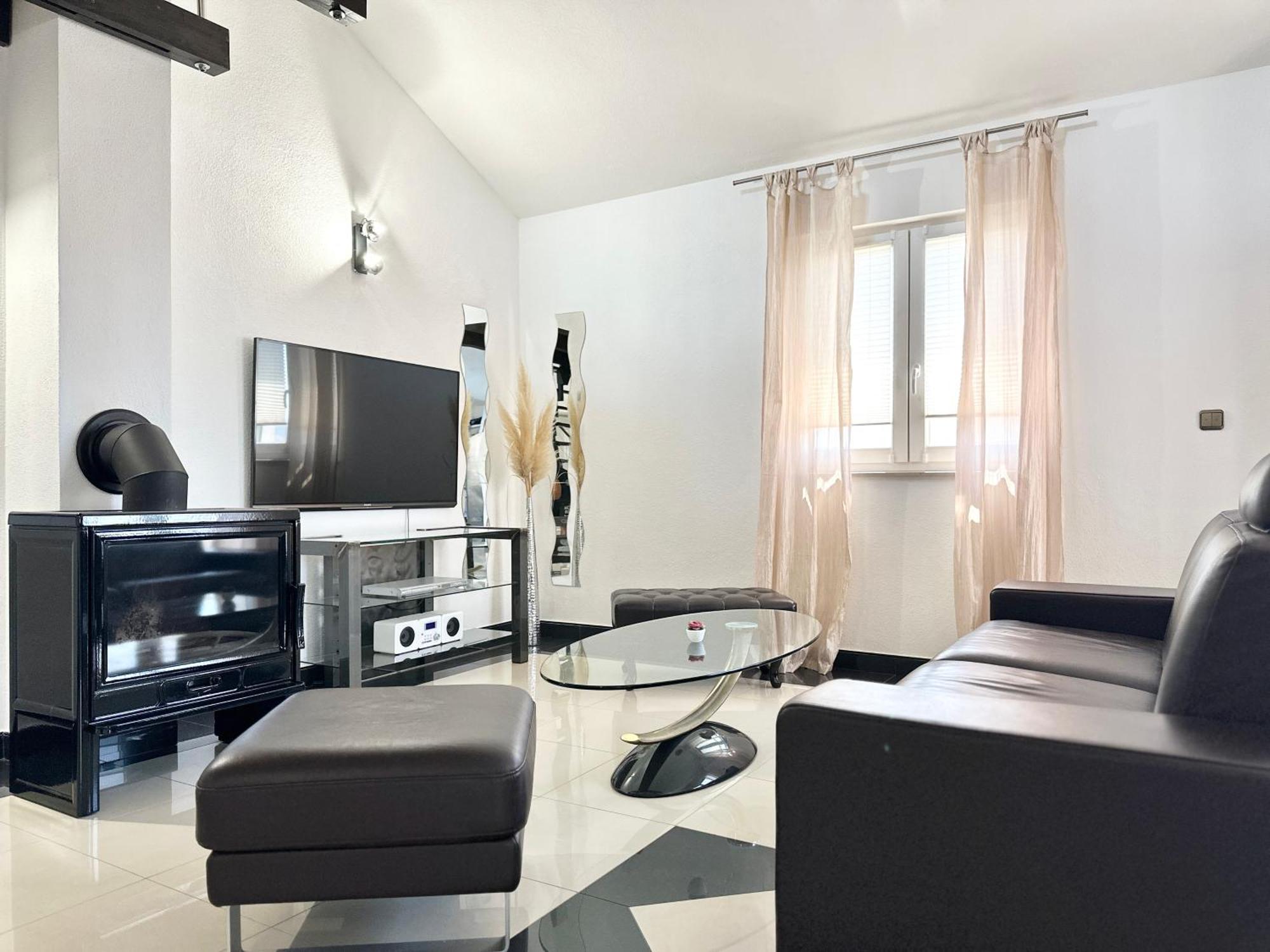 Villa Andrijana - Exclusively Yours - Family Getaway With Private Pool Kaštela 외부 사진