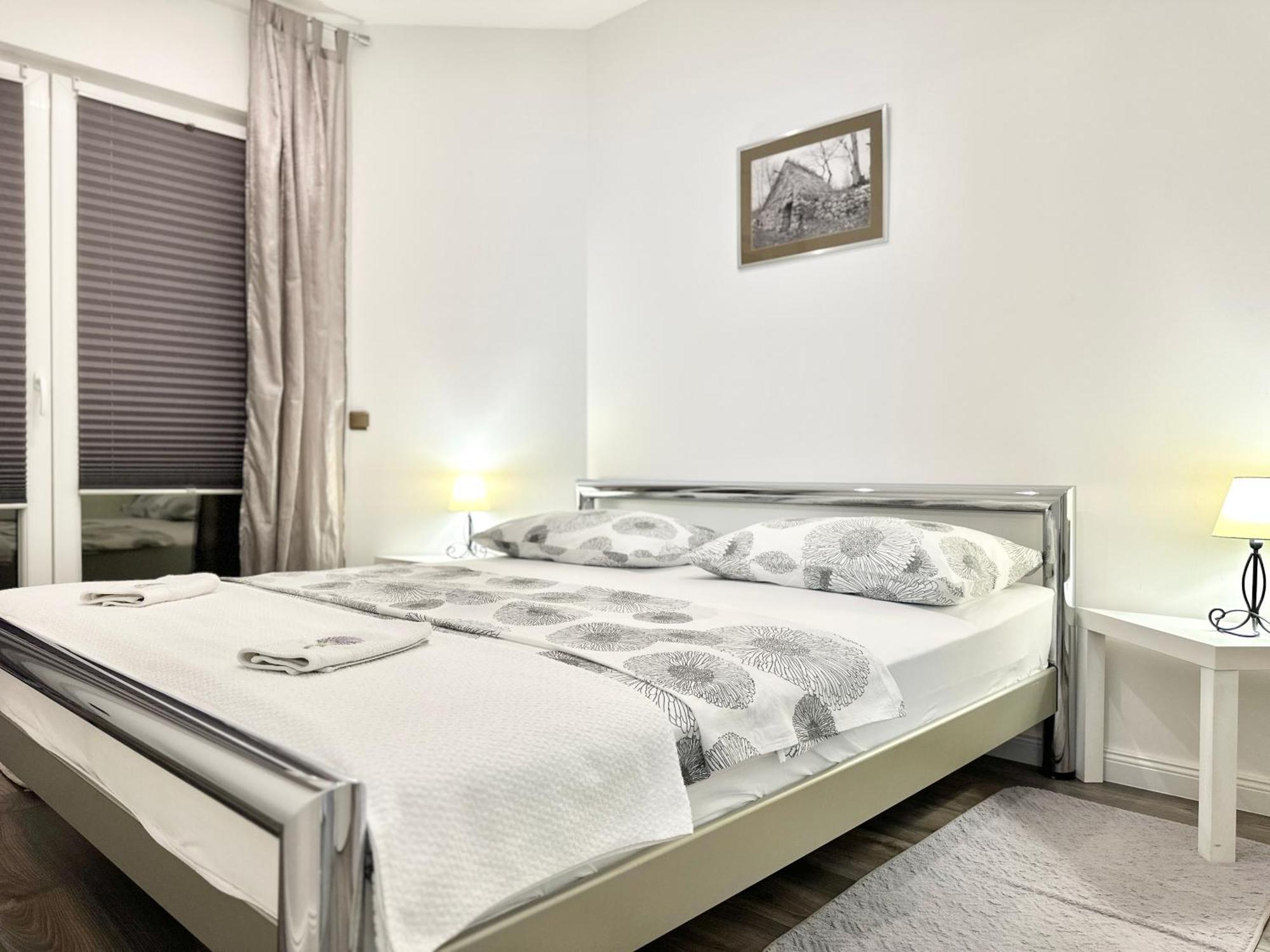 Villa Andrijana - Exclusively Yours - Family Getaway With Private Pool Kaštela 외부 사진