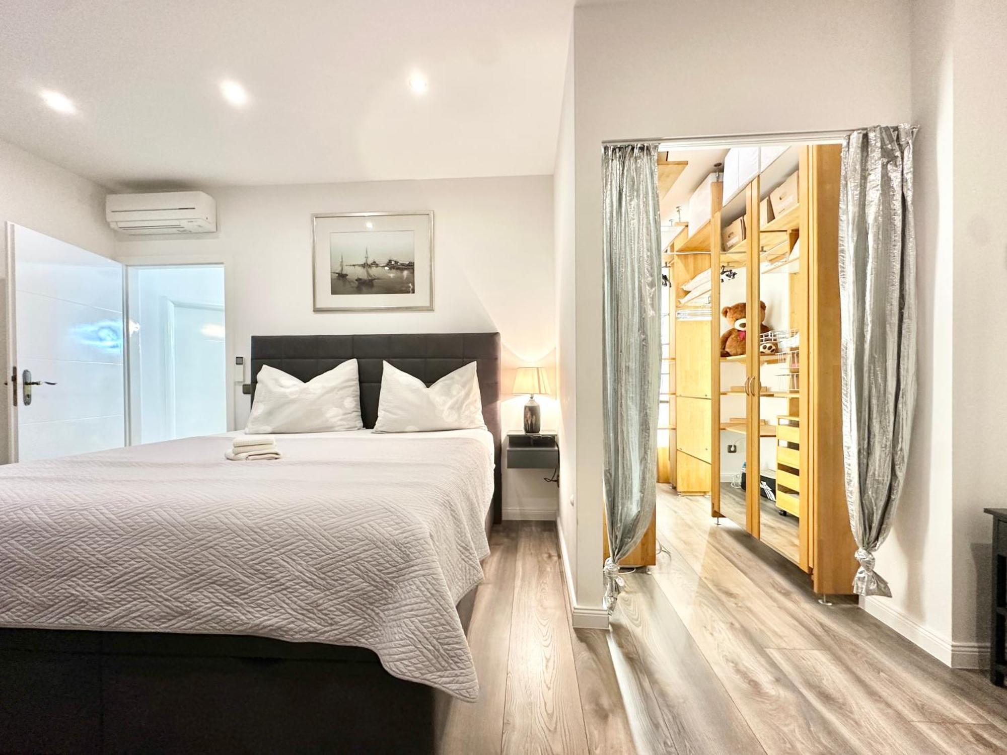 Villa Andrijana - Exclusively Yours - Family Getaway With Private Pool Kaštela 외부 사진